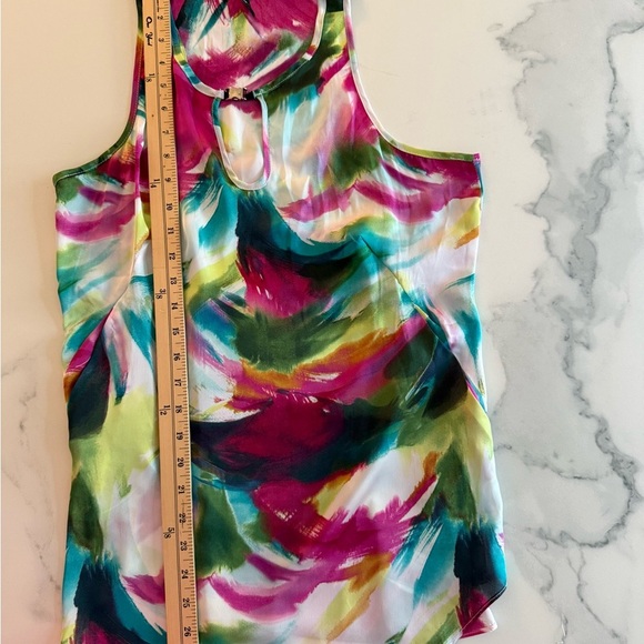 Vibrant Multicolor Sleeveless Top - Picture 4 of 5